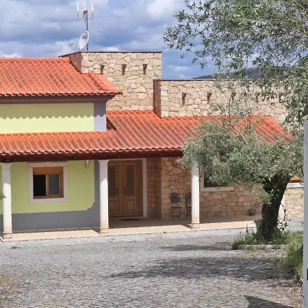 Do Alqueidao Villa *